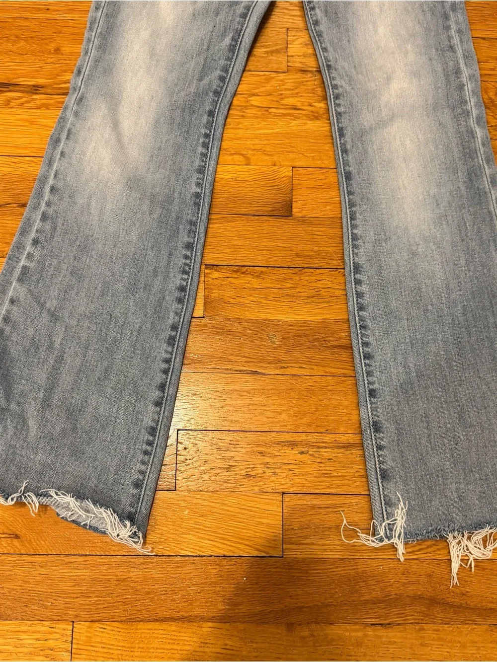 Risen Mid-Rise Bootcut Stretch Jeans Size 0/24 Light Wash - Picture 4 of 6